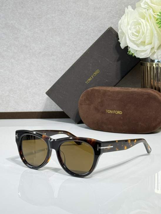 Picture of Tom Ford Sunglasses _SKUfw77816616fw